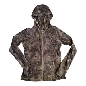 #108 Lululemon Nulu hooded zip up jacket, size 10